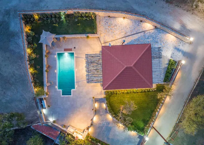 Sassi Di Fteri Villas
